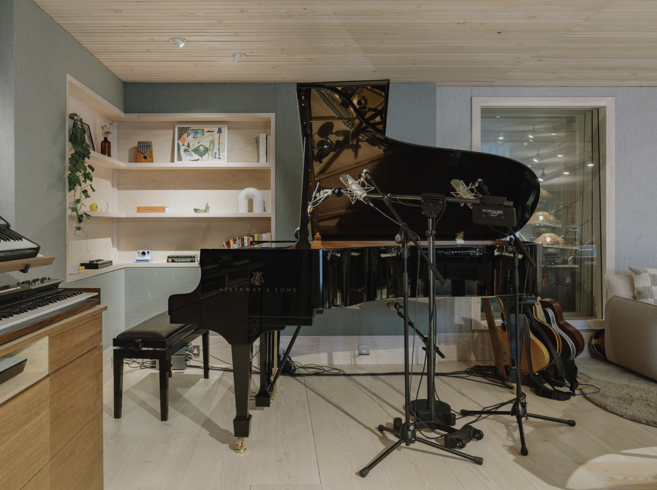 Oh Wonder Studios - Piano Room