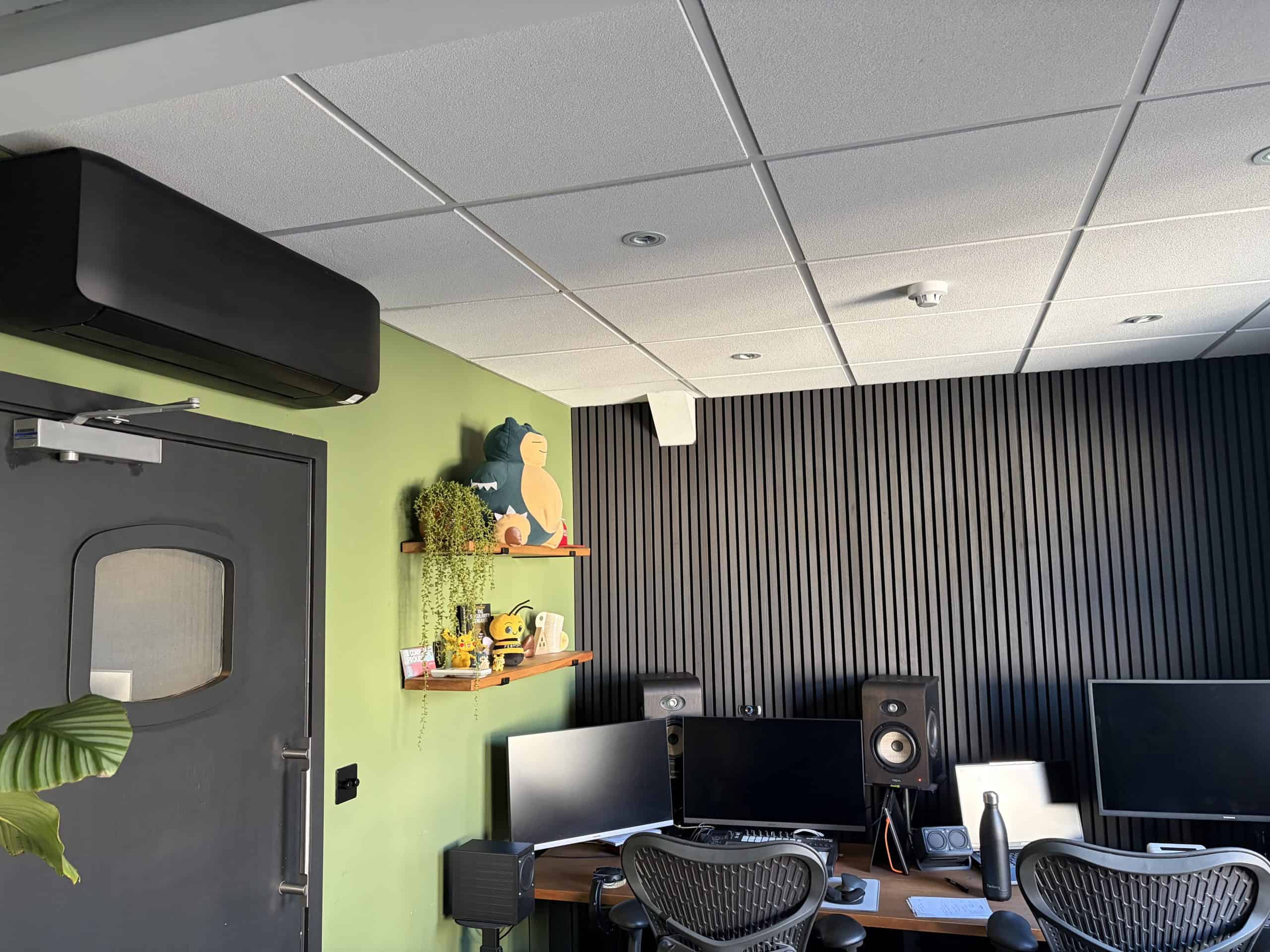 Silent air conditioning unit